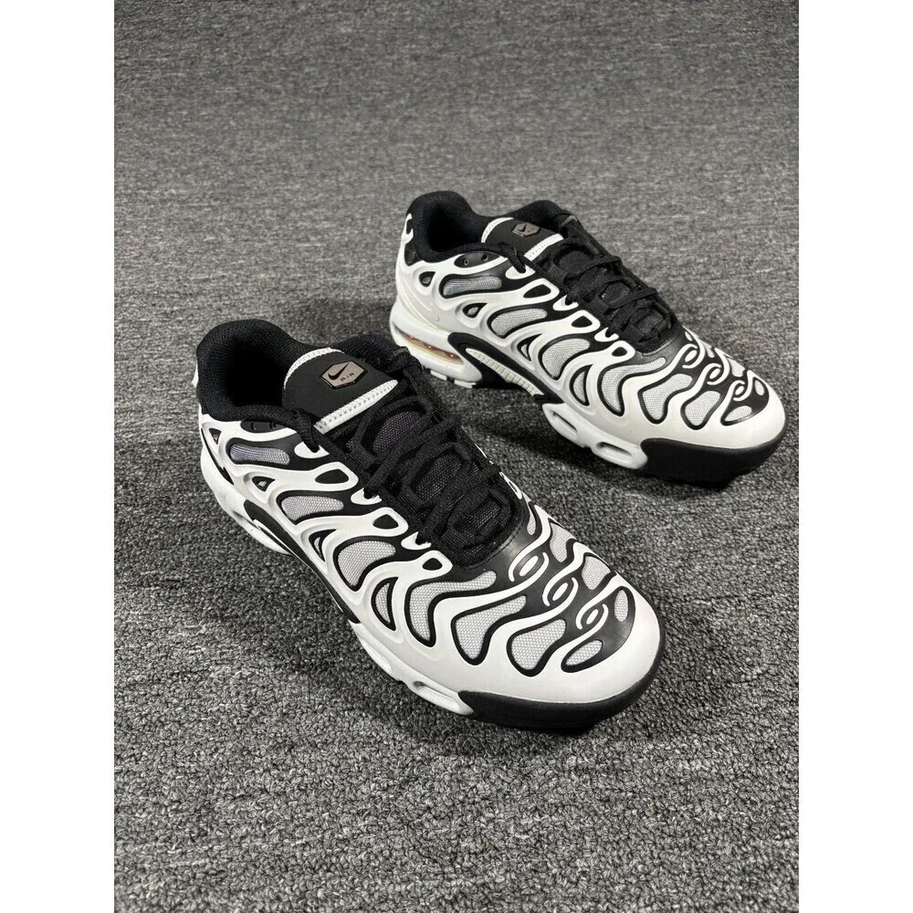 Nike Air Max Plus Drift Black White Panda Running Sneakers FV4081-102 Womens 8.5